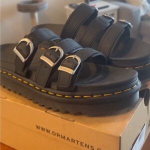 Dr. Martins Womans size 7/38 Blair Black Slides.